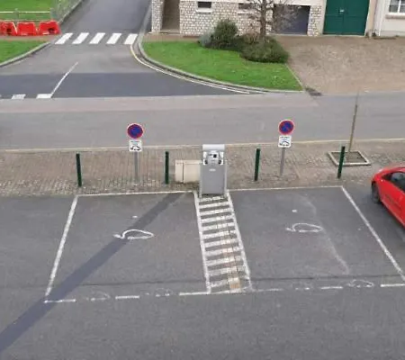 Apartment Le Plain Pied Sur Place Le Mele-sur-Sarthe