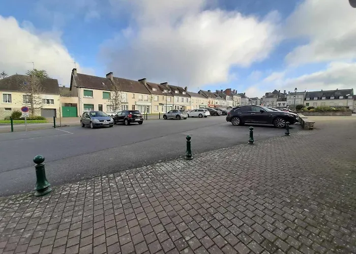 Le Plain Pied Sur Place شقة *