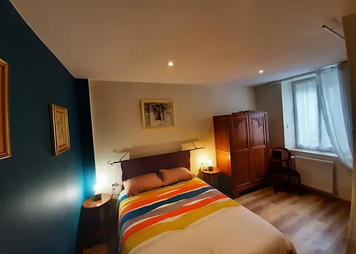 Le Plain Pied Sur Place Appartement Le Mêle-sur-Sarthe